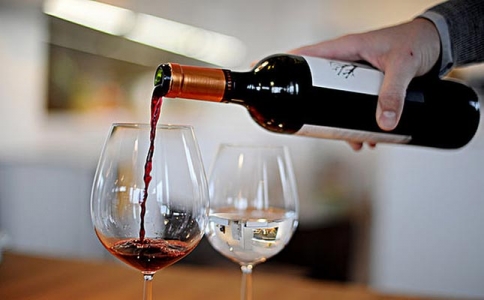 成都進(jìn)口紅酒圈三個(gè)90后 專訪西南盲品俱樂部丁磊