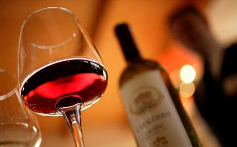 重慶紅酒批發(fā)市場(chǎng)培訓(xùn) 品鑒進(jìn)口葡萄酒時(shí)的注意事項(xiàng)